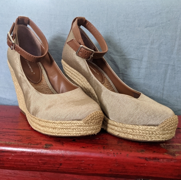 NWOT BCBGeneration Espadrille Wedges with Ankle Strap 7.5 - Picture 3 of 7